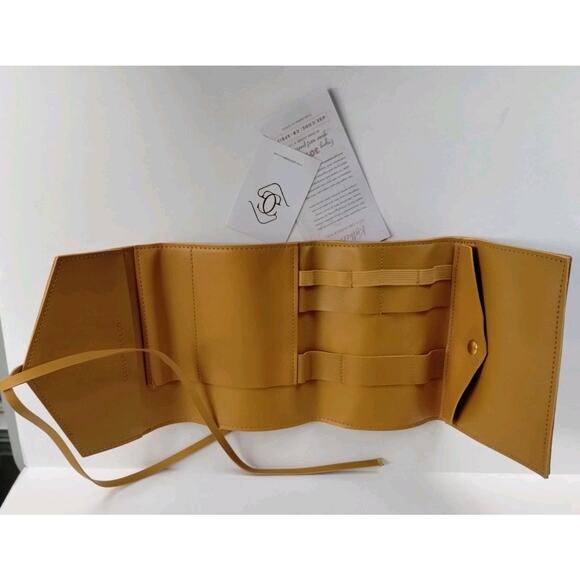 Glass Ladder Co. NEW Katherine Tech Organizer Roll Honey Vegan Materials 3511 - Picture 6 of 14